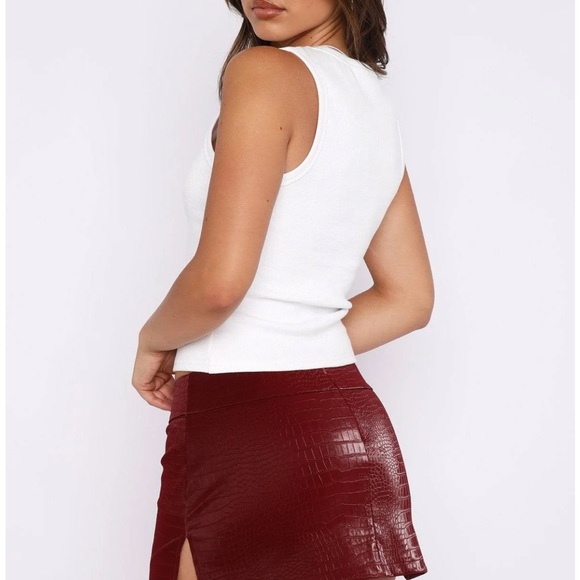 White fox Wicked Games Mini Skirt Deep Red small NWT - Picture 3 of 4